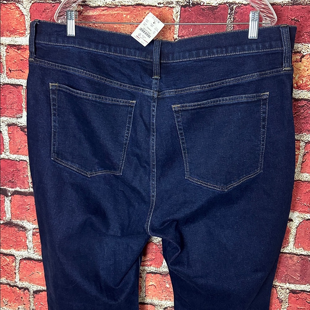 J. Crew Mid-rise flare crop jean in all-day stretch NWT size 35 US size 20 - Picture 10 of 15